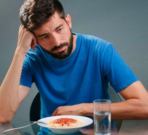 Comedores Compulsivos Anónimos Hombre_espaguetis